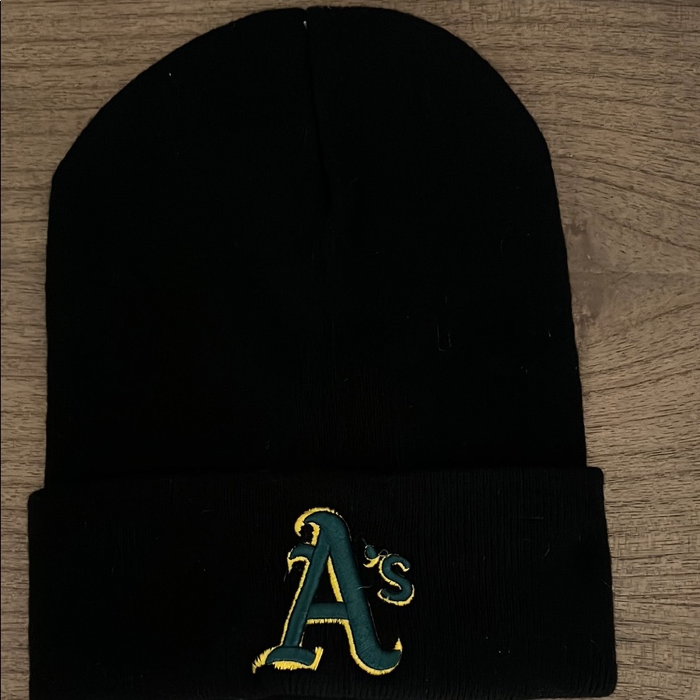 NWOT Oakland A’s Beanie